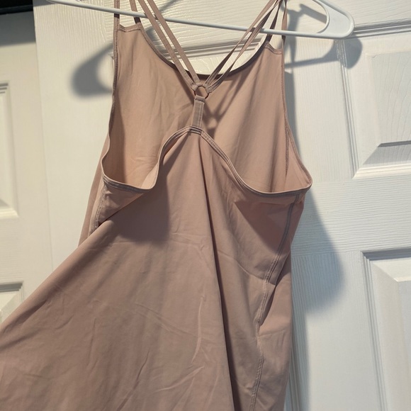 Lululemon tank top size 4 - Picture 3 of 3